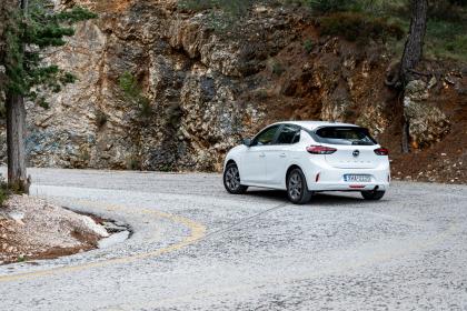 Test: Opel Corsa 1.2T AT8 100Ps 